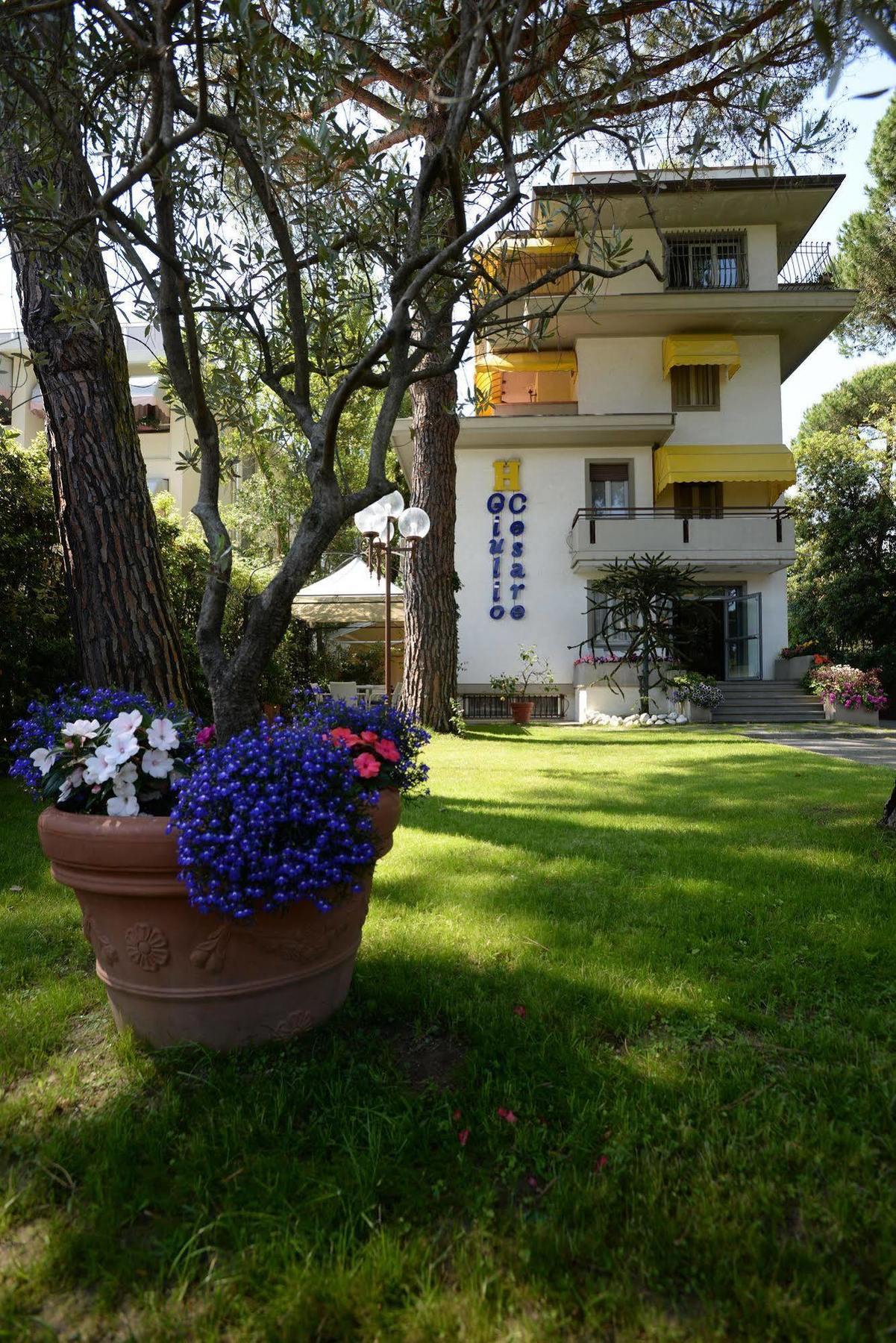 Hotel Giulio Cesare Cinquale Exterior foto